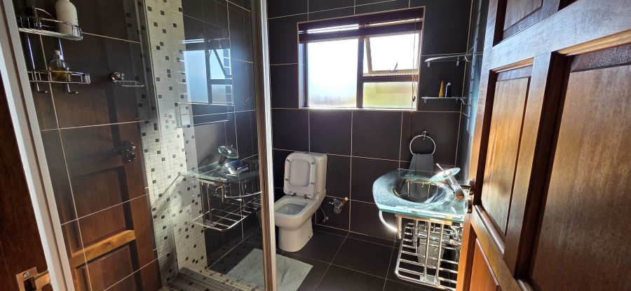 4 Bedroom Property for Sale in Roylglen Gardens Northern Cape
